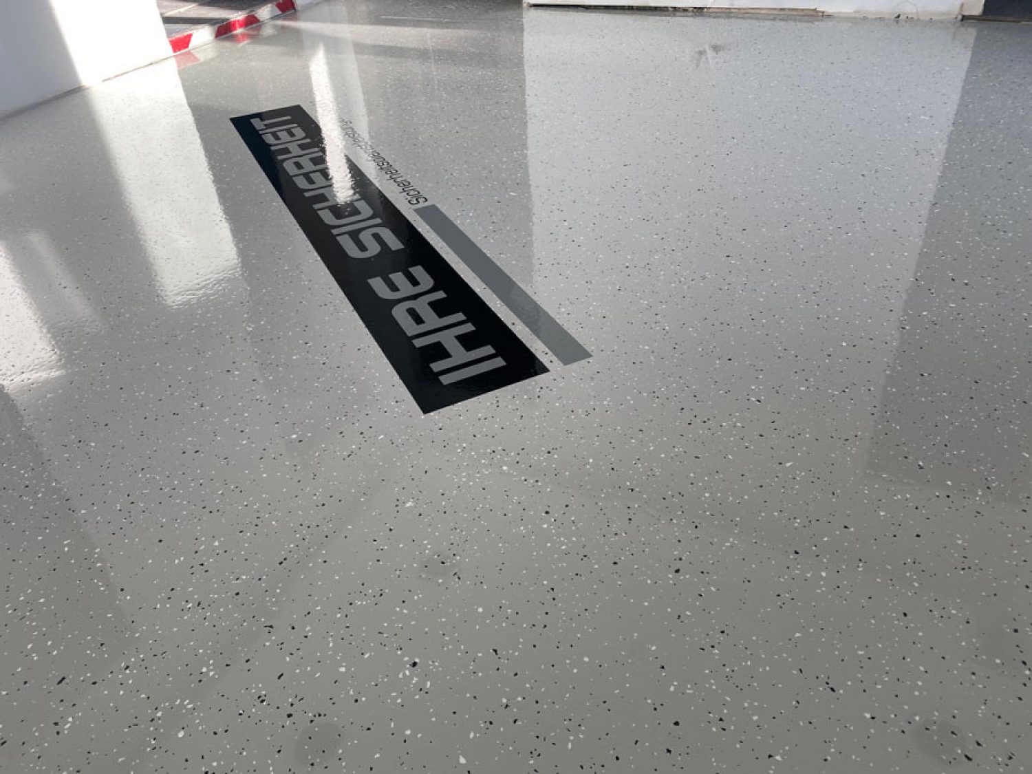 ihresicherheit Fussbodenaufkleber Harzversigelt