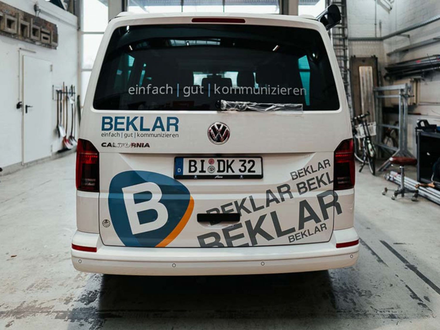 Beklar Auto Folierung KFZ Schriftung